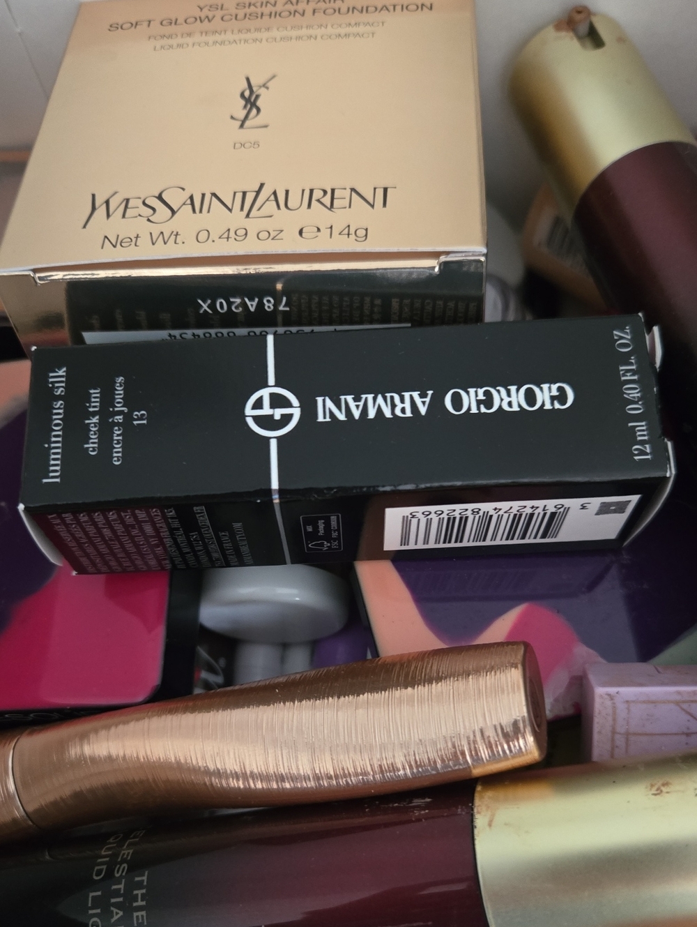 10 pieces of makeup, skincare And Hair products